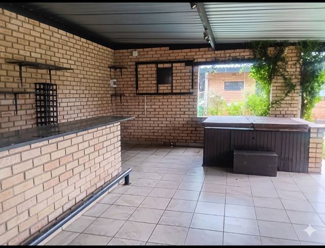4 BEDROOM HOUSE FOR SALE IN HENLEY ON KLIP